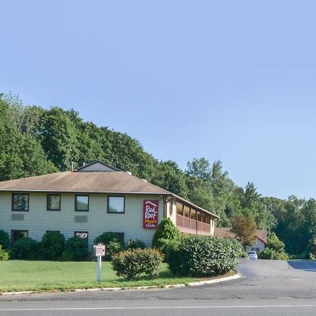 Red Roof Inn Plus+ & Suites Guilford Eksteriør billede